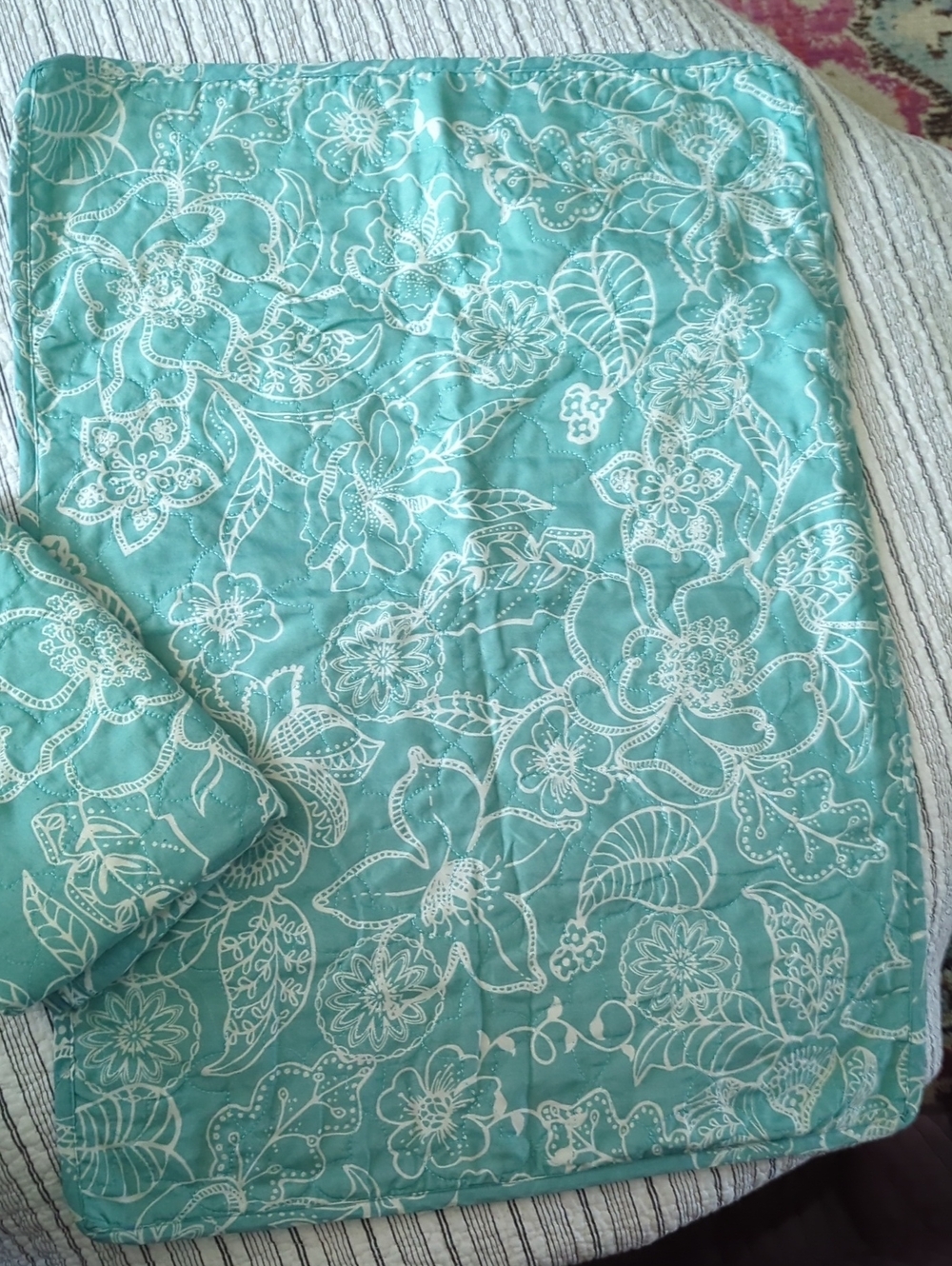 Turquoise Floral Quilted Bedding Throw - Unbranded
